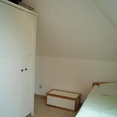 Moderne Mit 2 Slz Und 2 Balkonen